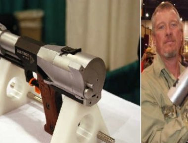 THUNDER BMG 50: Τεράστιο πιστόλι, φοβερή ανάκρουση, ασύγκριτη δύναμη πυρός! (βίντεο)